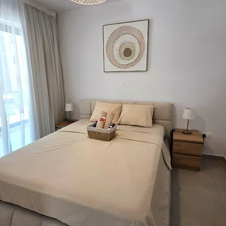 Stunning 2br - Close To & Restaurants Apartmán
