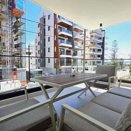 Stunning 2br - Close To & Restaurants